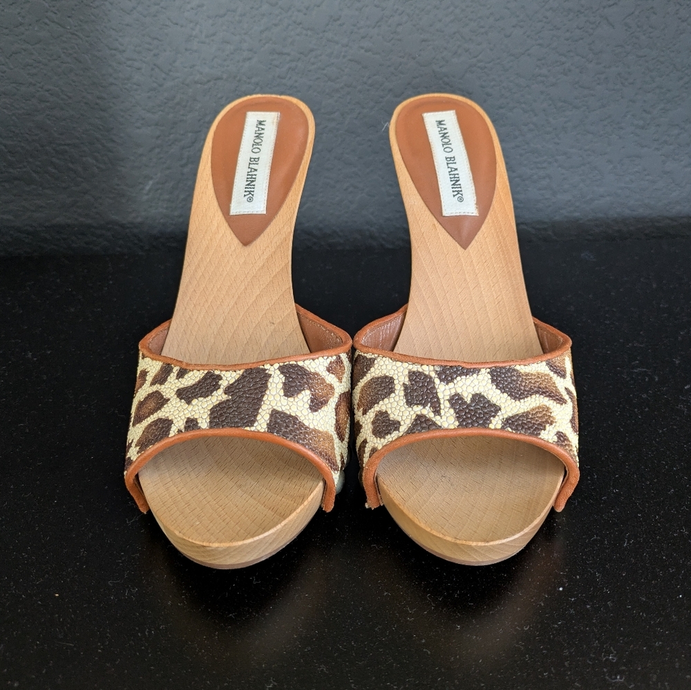 Manolo Blahnik Stingray Terry Wood Slides Size 38